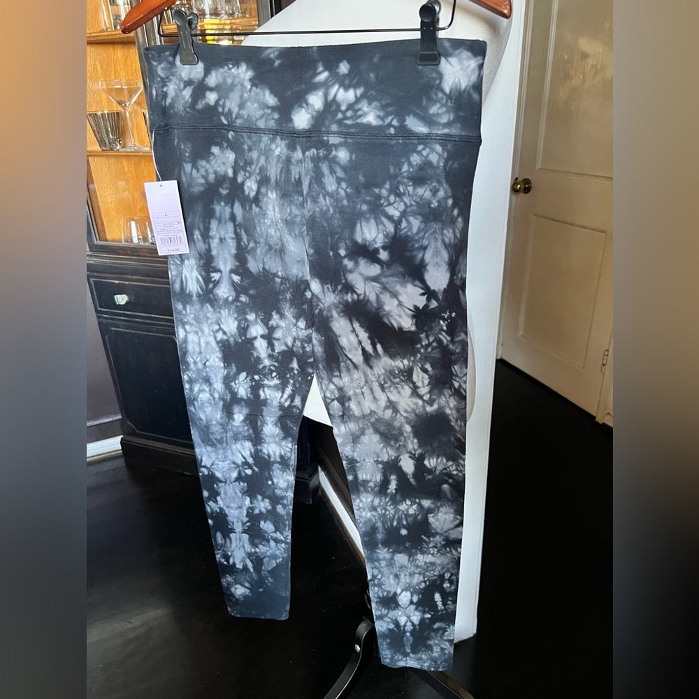 Wild Fable Tie Dye Leggings, Black/grey. Size large. Brand new with tags.